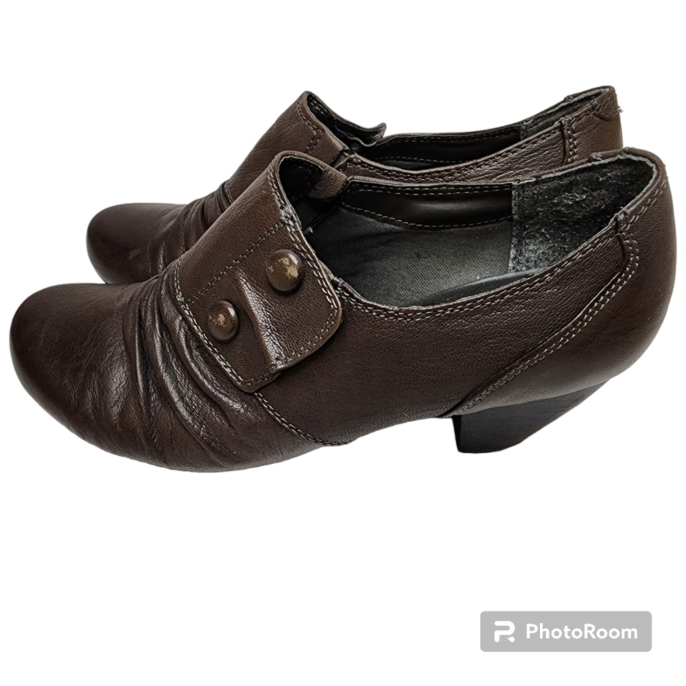 BareTraps Boots‎ Womens 10M Tyley Ankle Booties Brown Leather 2.75" Heels